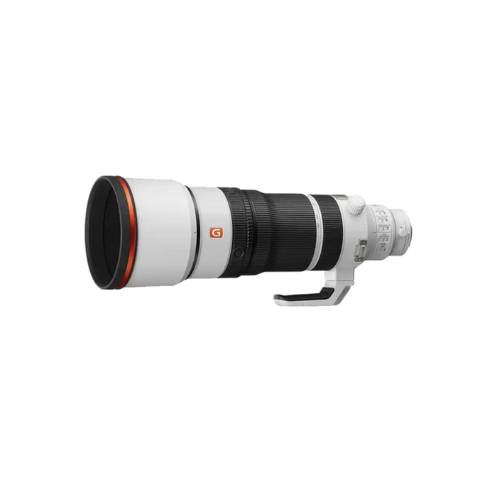 Close-up of Sony 100-400mm GM OSS lens controls